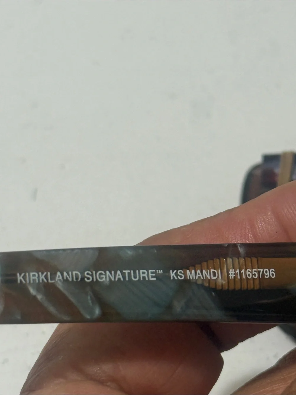 KIRKLAND SIGNATURE Pair of eyeglasses in Olive and Tortoiseshell.good condition